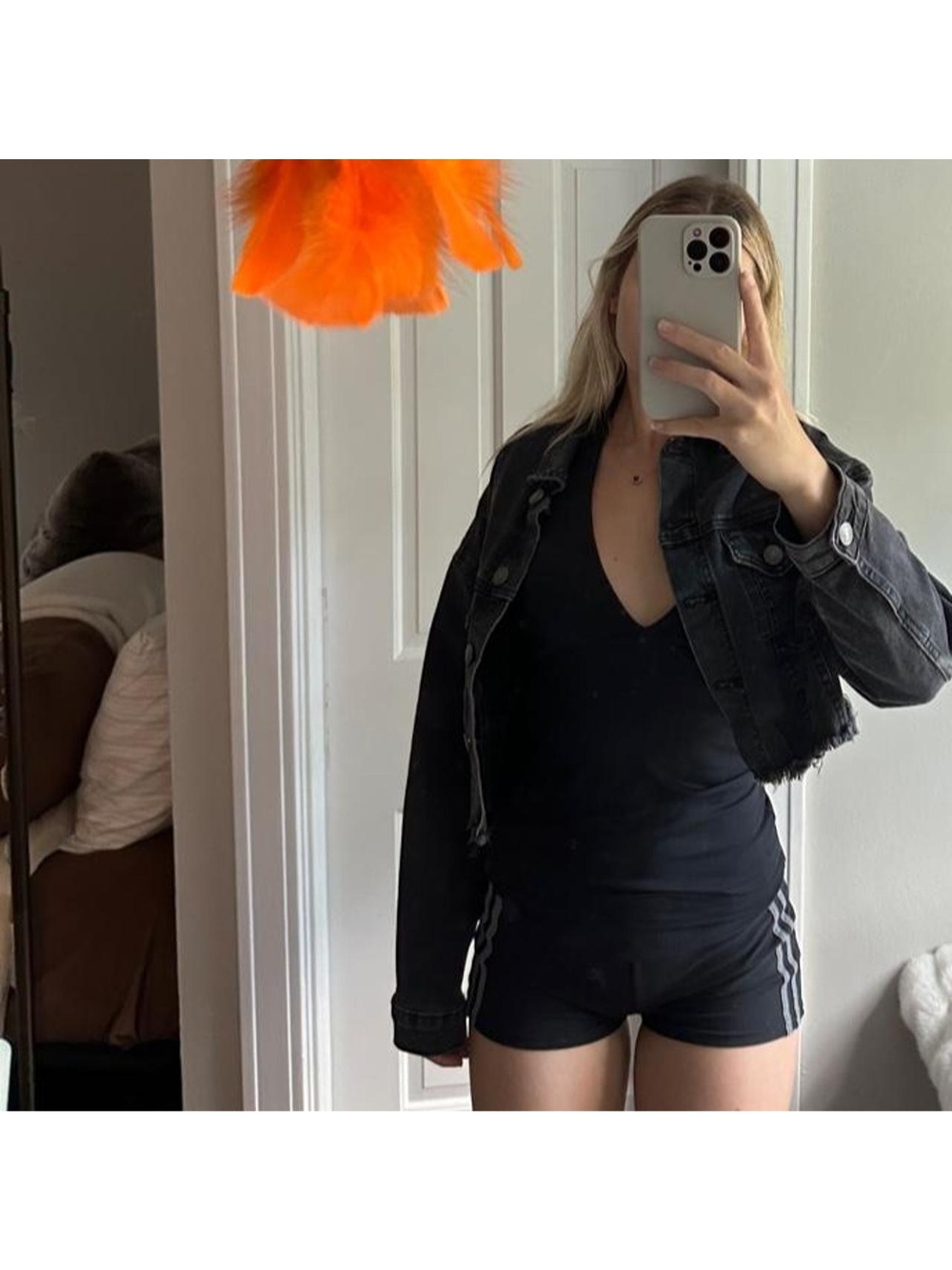 black garage cropped denim jacket - Picture 2 of 4